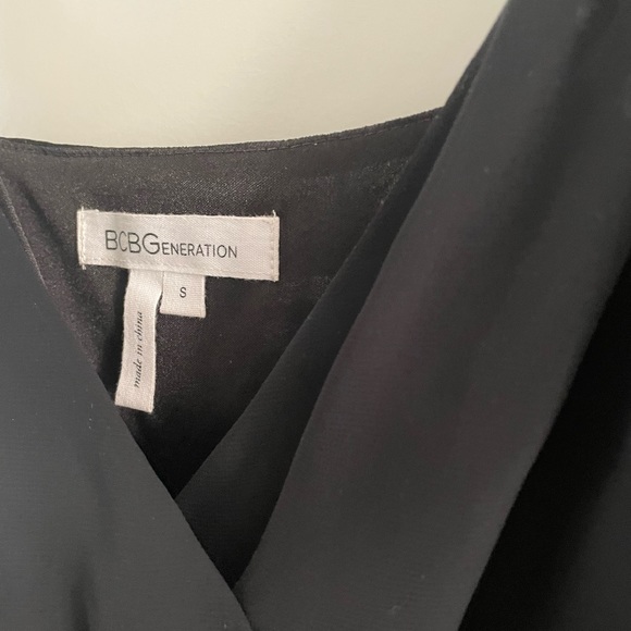 Black bcbg generation ruffle dress - Picture 3 of 3